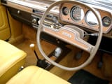 Austin_Allegro_Interior_with_Quartic_steering_wheel