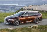 Opel-Insignia-Country-Tourer-04-Exterieur-Fahrerseite-stehend-P1920-Copyright-Opel