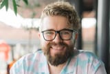 beard glasses soy