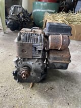 i-found-this-old-briggs-engine-in-my-grandmas-garage-can-v0-abgl4c1k026c1