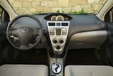 2007_toyota_yaris_sedan_base_d_oem_1_1280x855