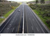 beautiful-6-lane-highway-on-260nw-554483332[1]