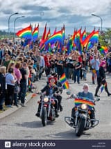 dykes-on-bikes-leading-the-gay-pride-parade-reykjavik-iceland-CF97TW