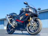 Honda-RC51-Front-Right-Featured-1320x987