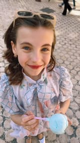 Anastatia Russo .webm_000007.200