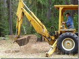 backhoe_digging_hole