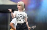 hayley-williams@2000x1270-1392x884
