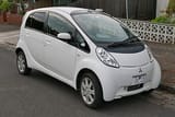2010_Mitsubishi_i-MiEV_(GA_MY10)_hatchback_(2015-11-11)_01