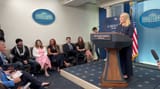 tim-pool-and-timcast-are-introduced-at-white-house-press-v0-NTFrYzluenNtZndlMaQC_JmhJXDJsU5vC7uONaC35wYd9bSD61cuSBLo4KRh