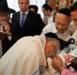 Metzitzah b&#039;peh