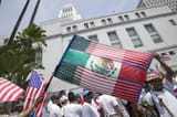 mexican-flag-superimposed-over-american-flag-26279629