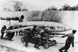 V1-missile-rocket_flying_bomb_Bundesarchiv_Bild_146-1975-117-26,_Marschflugkörper_V1_vor_Start