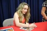 Sabrina_Carpenter_signs_autographs_Aug_14_2014