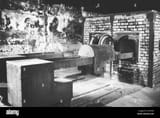 auschwitz-nazi-concentration-and-extermination-camp-crematory-oven-at-auschwitz-auschwitz-german-occupied-poland-europe-R1CRFW