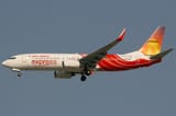 Boeing_737-8HJ,_Air_India_Express_AN1157698