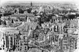 Dresden,_zerstörtes_Stadtzentrum