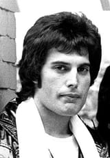 Freddie_Mercury_(1977_Press_Kit_Photo)