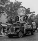 celebration truck in the 1940s in tel aviv