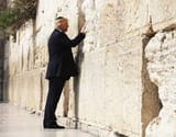 trump cucking to the jews