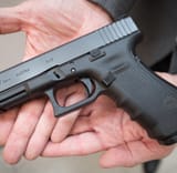 BKA-stellt-das-Cybercrime-Report-vor-Glock-17-1562665446