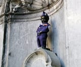 Manneken_Pis_in_US_Air_Force_costume
