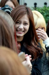 DS_R_FcW4AEbKK2