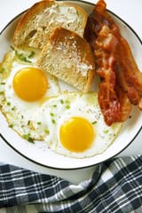 Sunny-Side-Up-Eggs-1-680x1020