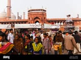 people-at-a-mosque-during-muharram-jama-masjid-delhi-india-C19DKM