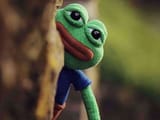 8987
