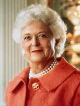 Barbara_Bush,_official_portrait_(1992)_(cropped)