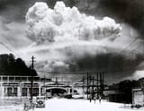 Atomic_cloud_over_Nagasaki_from_Koyagi-jima-2048x1585
