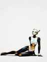 2025-06-18-03h31m11s_seed936579042_An animated cartoon female robot dancing sensually_thumb.jpg