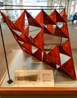 Tetrahedral-kite