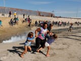 181126-tijuana-mexico-border-cs-220p