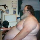 the-fat-man-at-the-computer-photo-u1