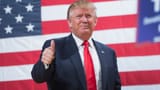 151025111221-trump-thumbs-up-1021