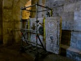The-ancient-altar-of-Jerusalems-Church-of-the-Holy-Sepulchre.-Courtesy-Nathan-Steinmeyer.-768x576