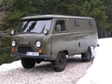 1024px-UAZ-Bus