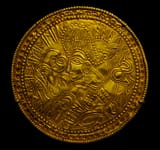 Bracteate_from_Funen,_Denmark_(DR_BR42)