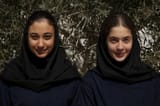 10062_arm-women-iran-07-1