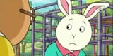 Buster-Baxter-looks-warily-at-Arthur-Read-in-Arthur