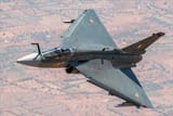 HAL_Tejas_(LA-5018)_of_Squadron_18_Flying_Bullets