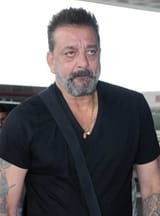 Sanjay_Dutt_at_Mumbai_Airport,_2018_(cropped)