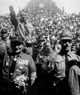 800px-Hitler_1928_crop VRIL