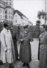 Hitler in Linz 1938