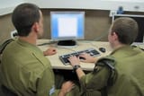 soldiers-computer-1000x668