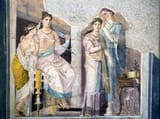 Wall_painting_-_mistress_and_three_maids_-_Herculaneum_(insula_orientalis_II_-_palaestra_-_room_III)_-_Napoli_MAN_9022