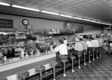 people-eating-1950s-diner