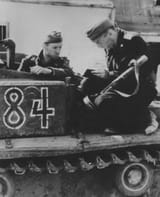 Russian_&amp;_German_Soldiers_in Poland(1944)