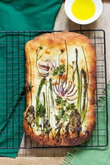 focaccia-with-herbs-and-vegetables-a-creative-idea-for-a-home-hobby